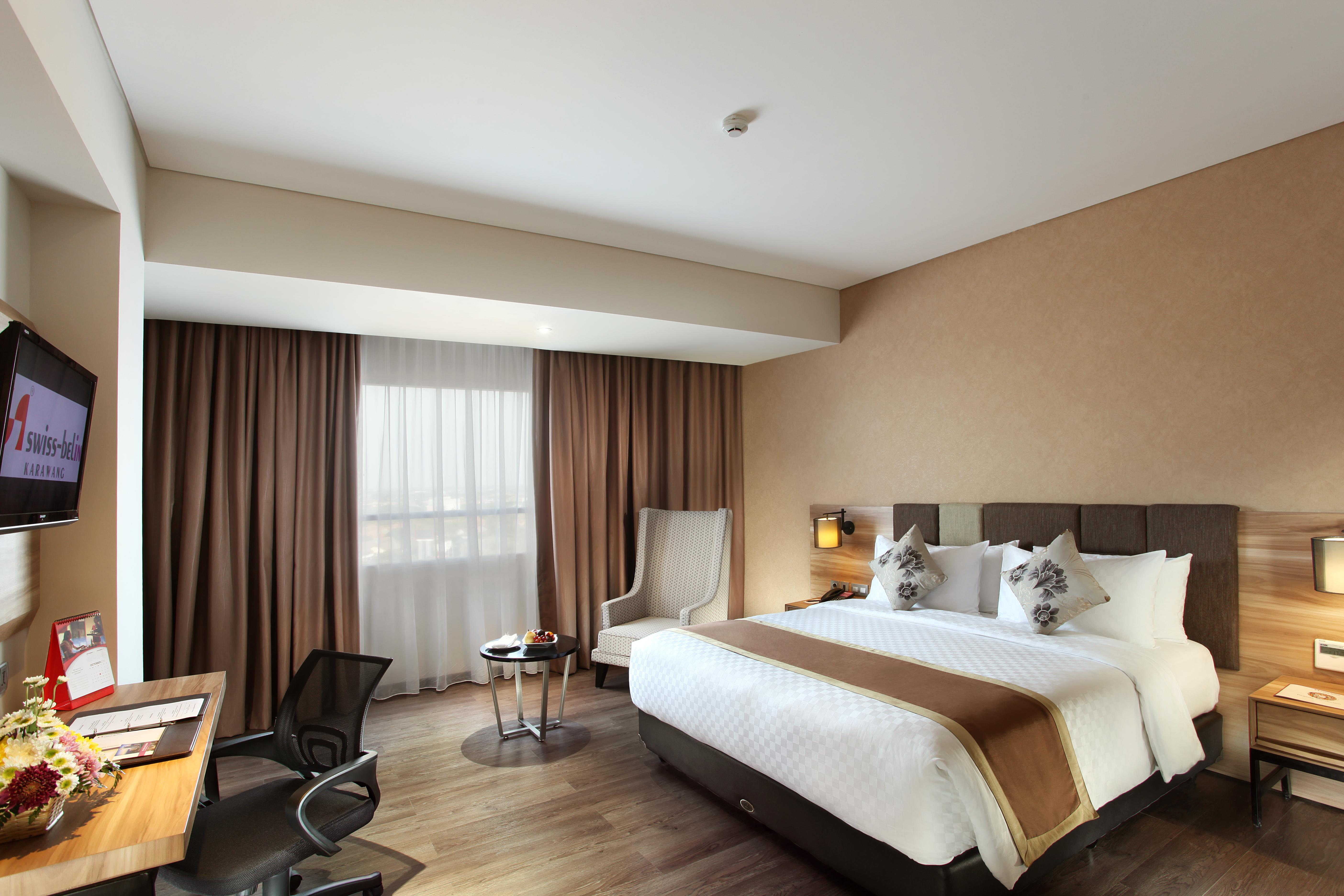Swiss-Belinn Karawang Buitenkant foto
