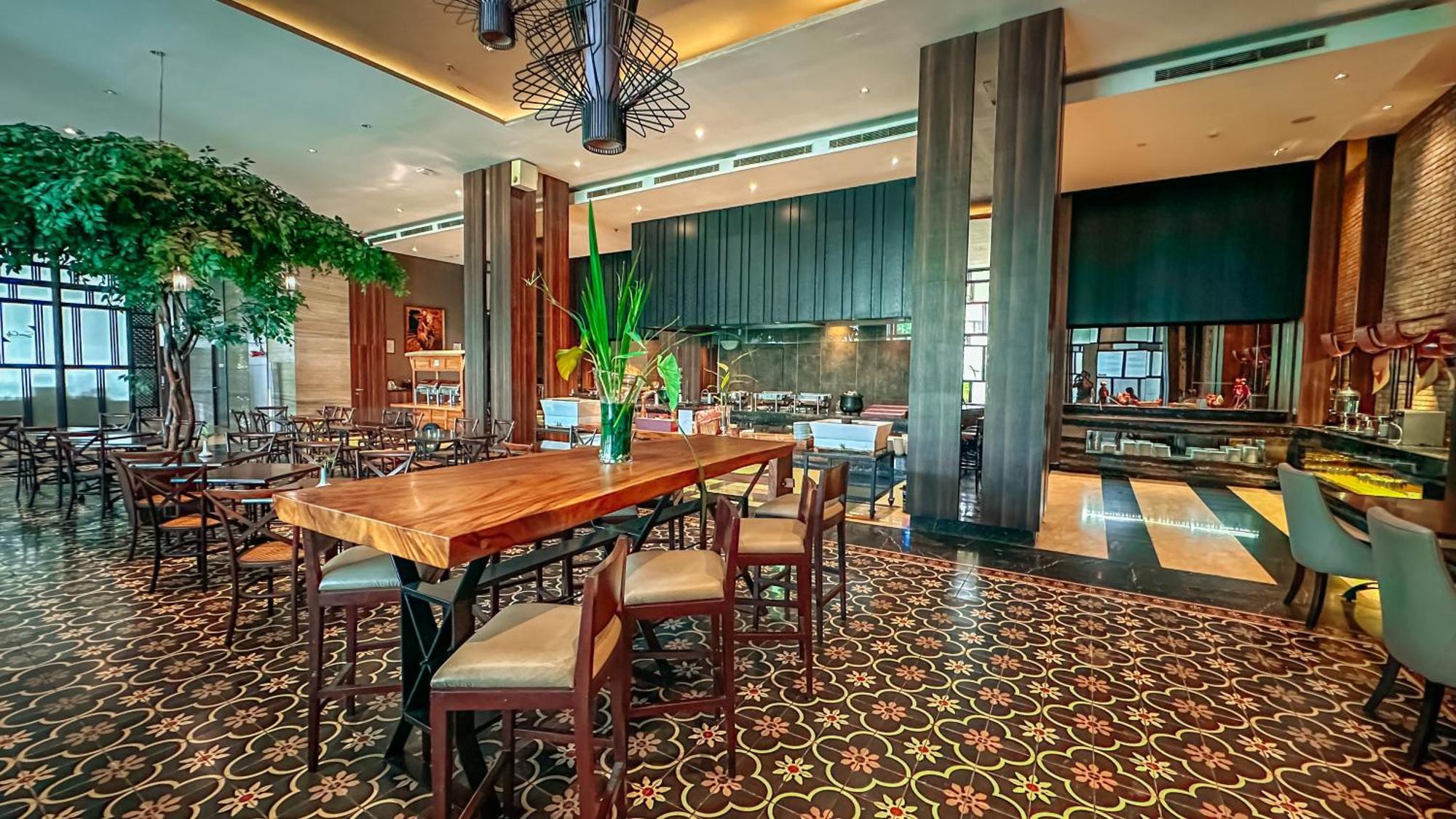 Swiss-Belinn Karawang Buitenkant foto